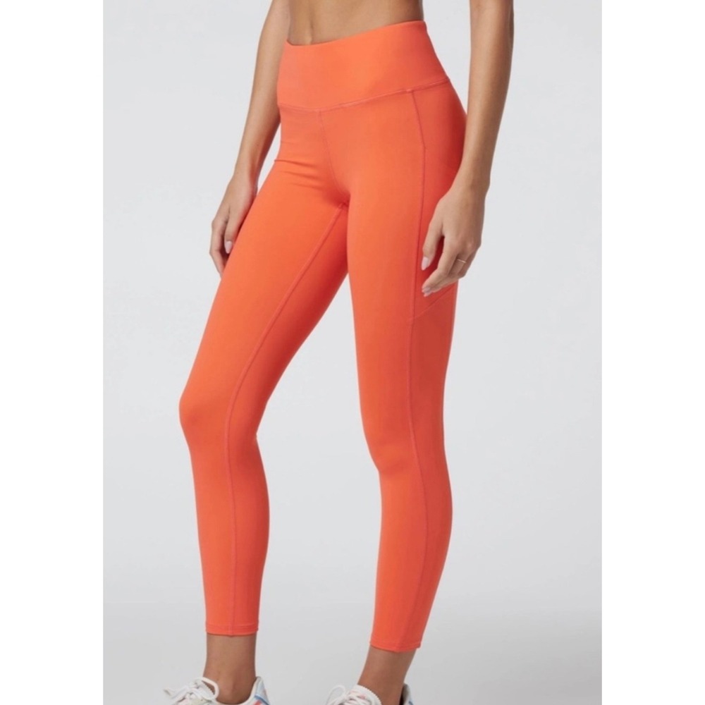 Vuori Daily Leggings High Rise 7/8 Pocket Orange Womens Large